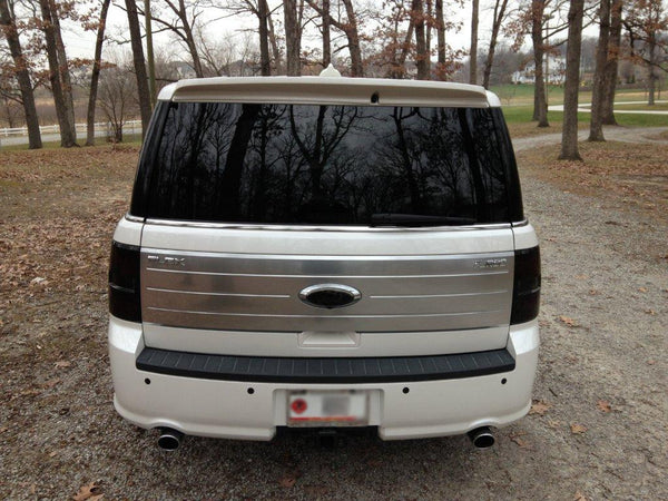 Ford Flex with Vista Roof Shark Fin Antenna