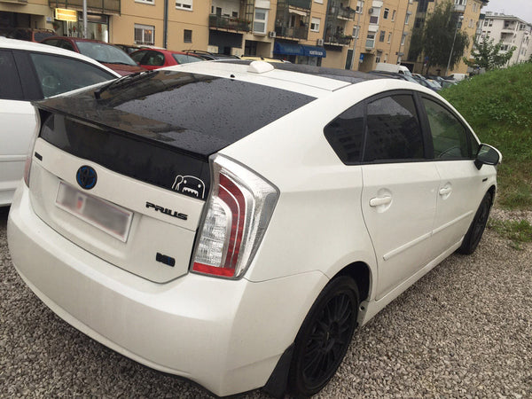 Toyota Prius with Solar Roof Shark Fin Antenna